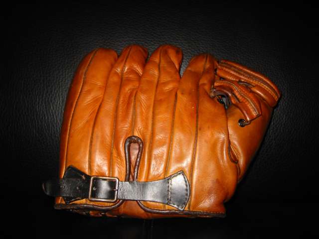 Joe Medwick Wilson 641 Back